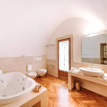 Santa Rosa Relais